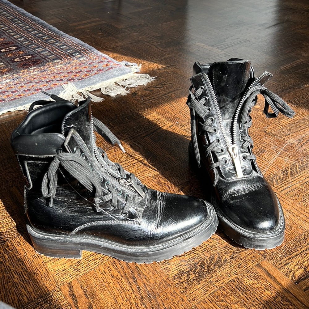 Barely Worn Saint Laurent Leather Boots